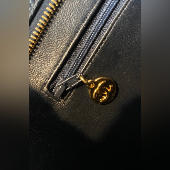 Chanel Navy Medallion Tote Quilted Caviar - Picture 8 of 11